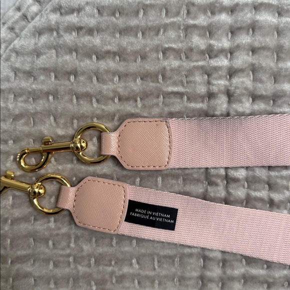 Marc Jacob’s Thin Logo Strap - Picture 8 of 8